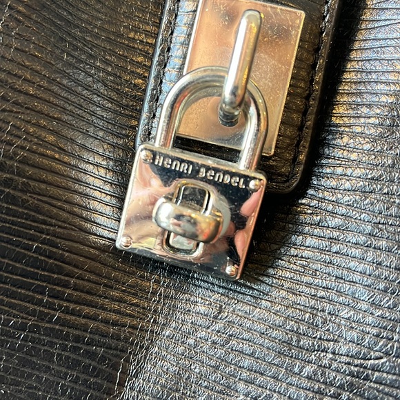Black Henri Bendel purse - Picture 2 of 7